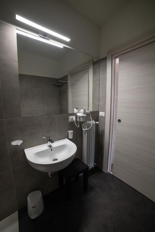 Hotel Arilica Peschiera del Garda Extérieur photo