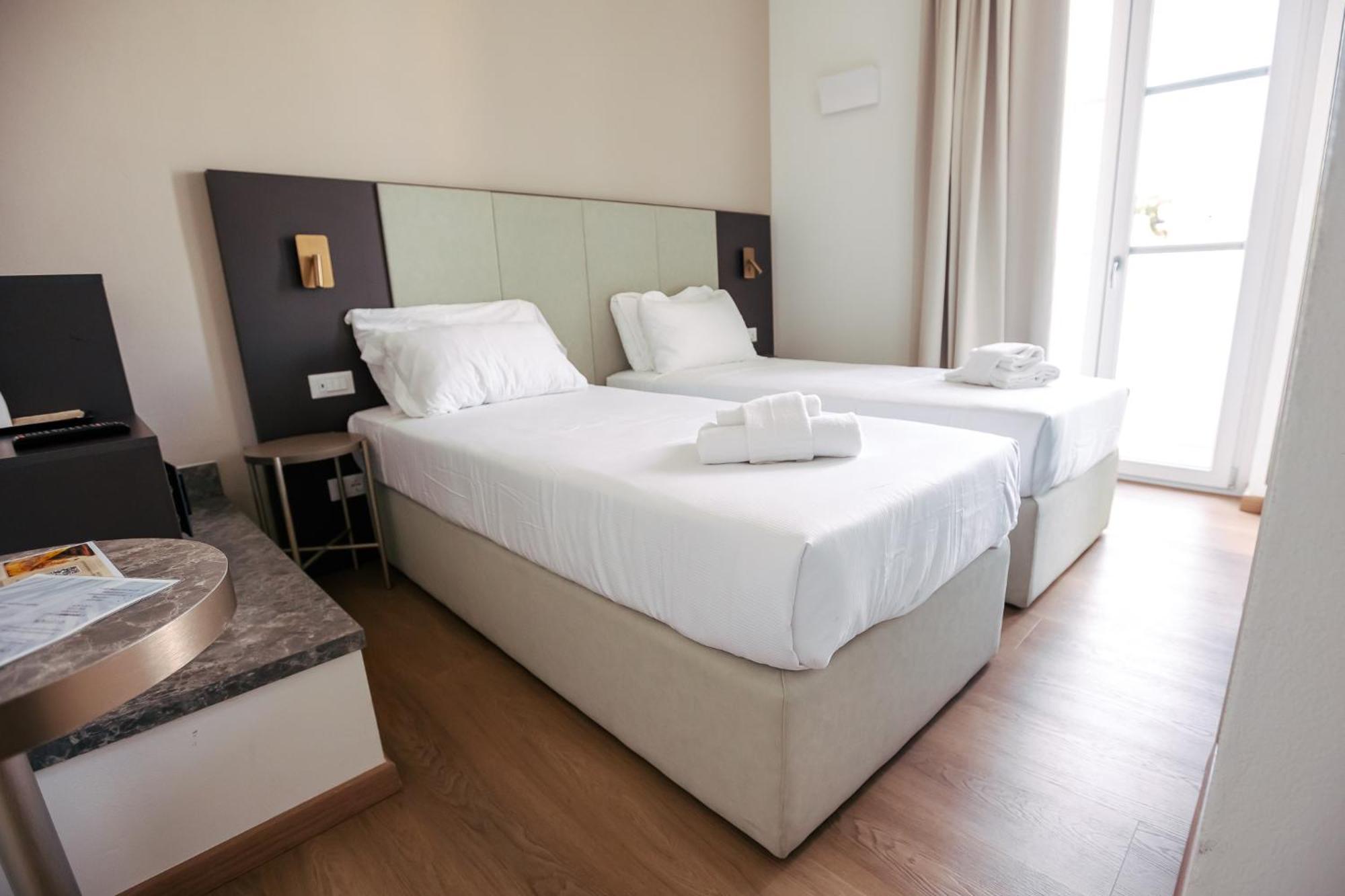 Hotel Arilica Peschiera del Garda Extérieur photo